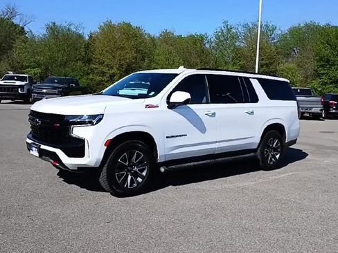 Used 2024 Chevrolet Suburban Z71 w/ Luxury Package image 4