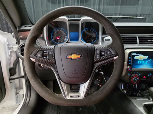 Used 2013 Chevrolet Camaro SS w/ SS Performance Package RWD image 25