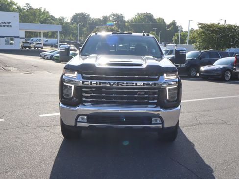 Used 2022 Chevrolet Silverado 2500 LTZ AWD/4WD image 3