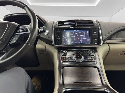 Used 2020 Lincoln Continental Reserve image 15