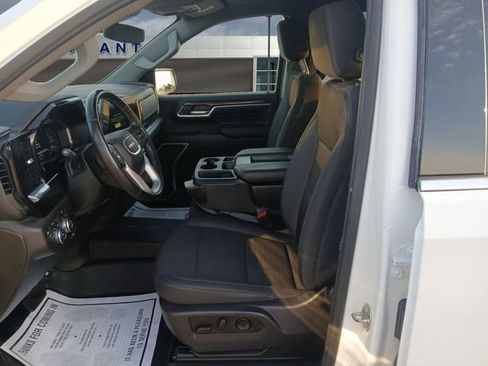 Used 2024 GMC Sierra 1500 SLE image 9