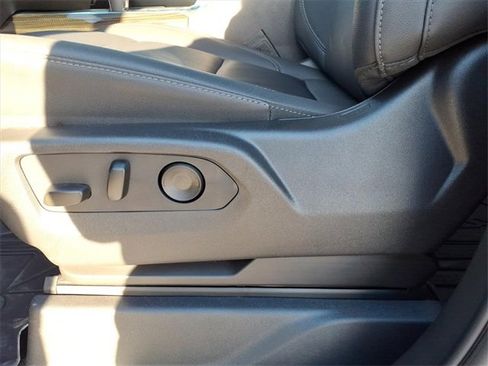 Certified 2025 Chevrolet Silverado 1500 LT w/ Leather Package image 17