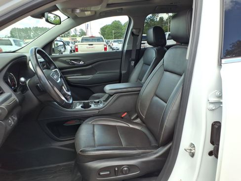 Used 2020 GMC Acadia SLT w/ LPO, Floor Liner Package AWD/4WD image 19