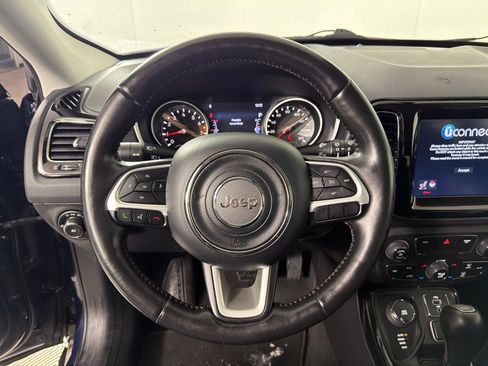 Used 2018 Jeep Compass Limited image 15