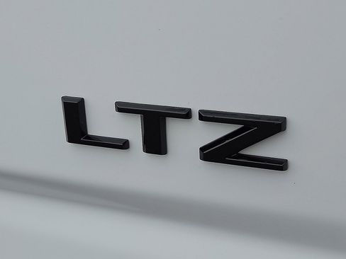 Certified 2025 Chevrolet Silverado 2500 LTZ w/ Trail Boss Package AWD/4WD image 9