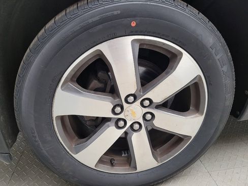 Used 2019 Chevrolet Traverse LT w/ LT Premium Package AWD/4WD image 31
