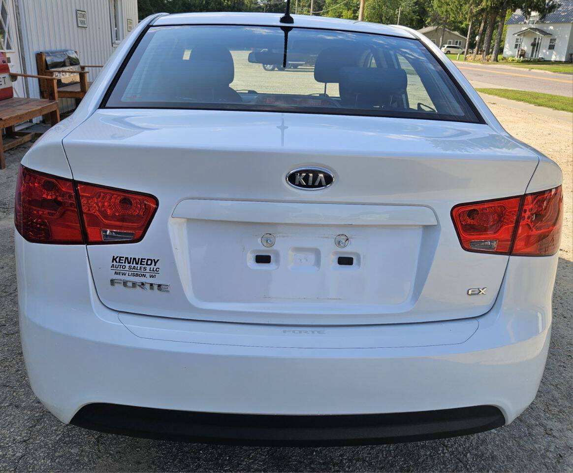 Used 2012 Kia Forte EX FWD image 2