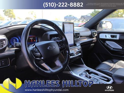 Used 2021 Ford Explorer Platinum w/ Equipment Group 601A image 16