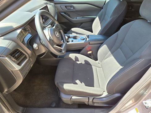 Used 2024 Nissan Rogue S AWD/4WD image 12