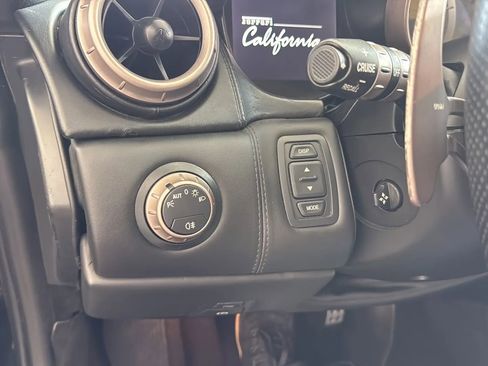 Used 2010 Ferrari California RWD image 13