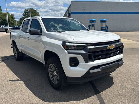 Used 2026 Chevrolet Colorado LT w/ LT Convenience Package AWD/4WD image 7