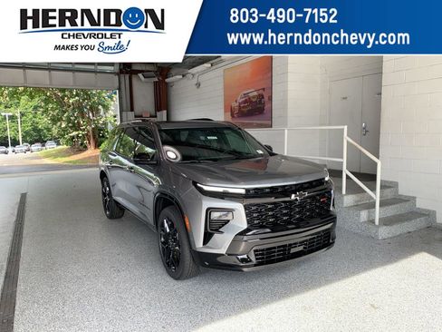 New 2026 Chevrolet Traverse RS w/ LPO, Floor Liner Package FWD image 1