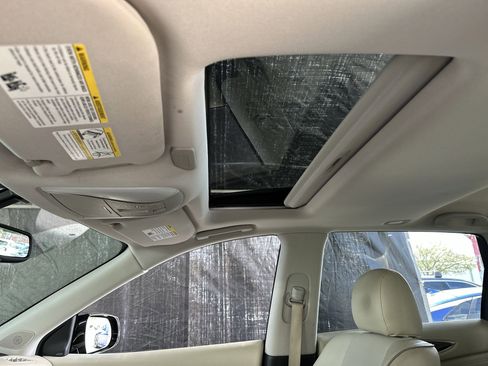 Used 2019 INFINITI QX60 Luxe w/ Essential Package image 16