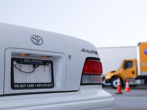 Used 1996 Toyota Avalon XL image 33