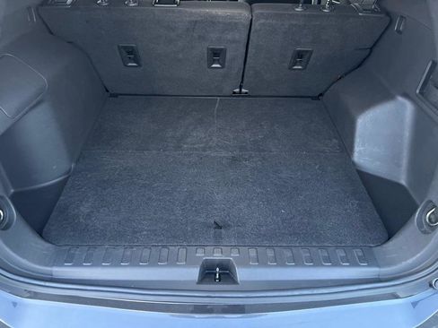 Used 2022 Chevrolet Equinox LT w/ Driver Convenience Package FWD image 6