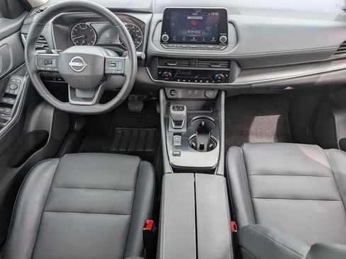 Certified 2025 Nissan Rogue SV w/ SV Premium Package FWD image 9