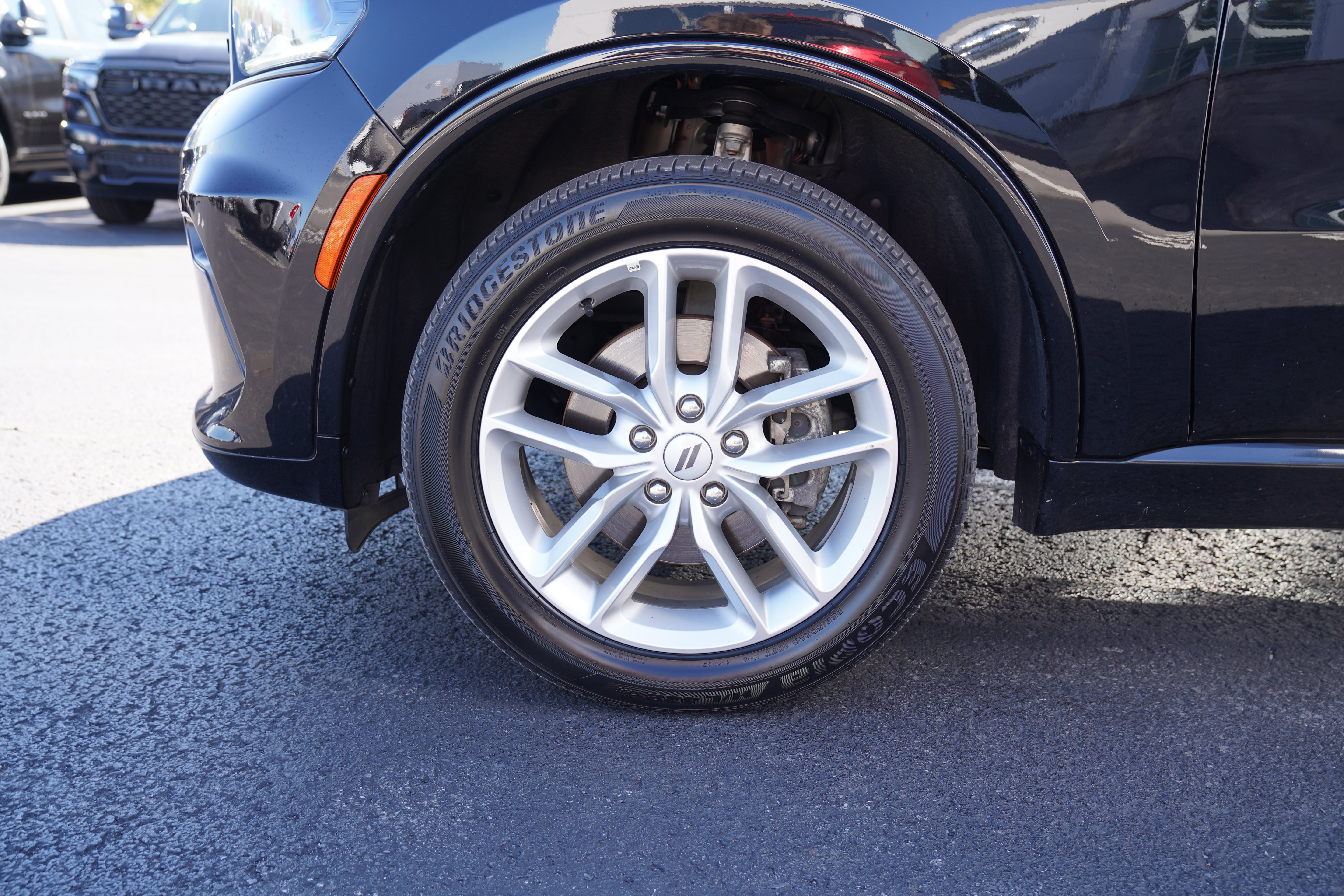 Used 2025 Dodge Durango GT AWD/4WD image 16