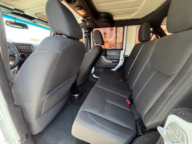 Used 2015 Jeep Wrangler Unlimited Sport w/ Quick Order Package 24S AWD/4WD image 13