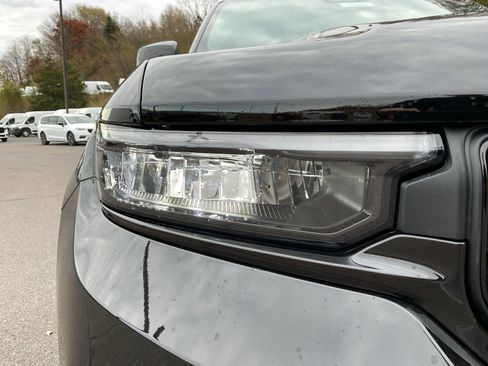 New 2025 Jeep Grand Cherokee Altitude AWD/4WD image 31