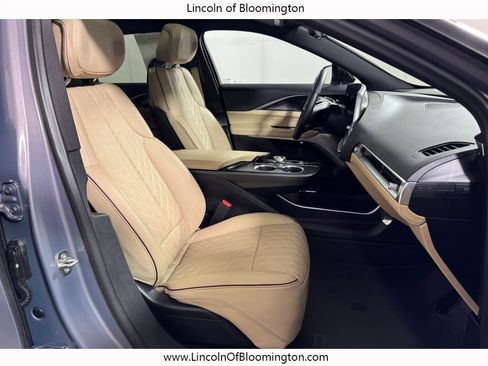 Used 2025 Cadillac Lyriq Luxury w/ Nappa Leather Package AWD/4WD image 10