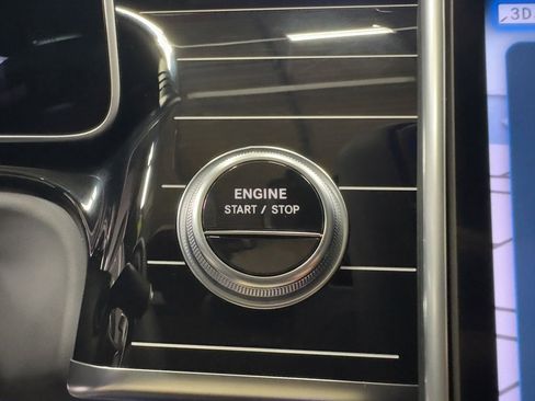 Used 2024 Mercedes-Benz S 63 AMG S w/ Carbon Fiber Exterior Package image 17