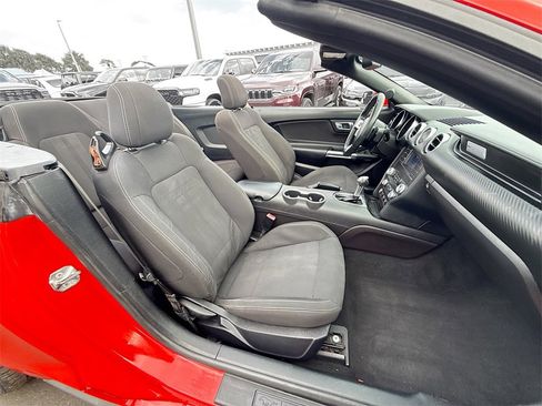 Used 2019 Ford Mustang Convertible image 32