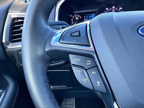 Used 2019 Ford Edge Titanium w/ Equipment Group 301A image 21