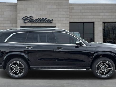 Used 2023 Mercedes-Benz GLS 450 4MATIC image 2