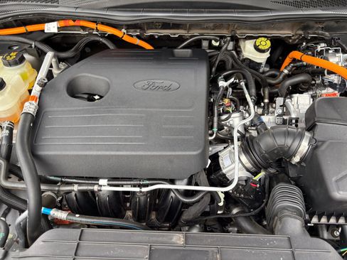 Used 2020 Ford Escape Titanium image 21