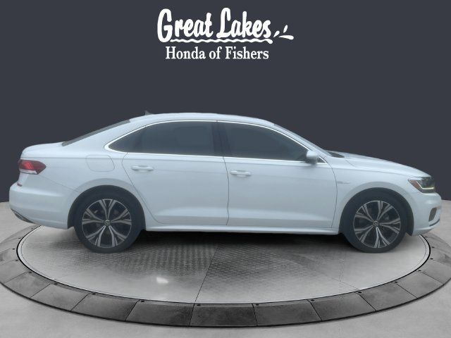 Used 2021 Volkswagen Passat 2.0T SE FWD image 6