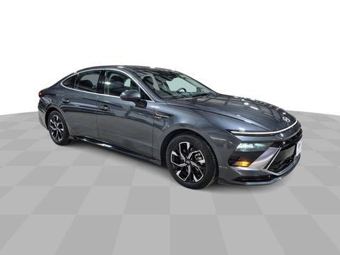 Used 2025 Hyundai Sonata SEL image 2