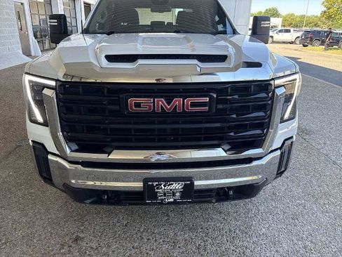 Used 2024 GMC Sierra 2500 Pro w/ 1SA Pro Safety Plus Package AWD/4WD image 30