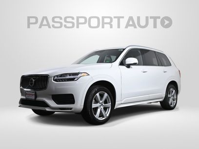 Used 2022 Volvo XC90 T5 Momentum w/ Advanced Package