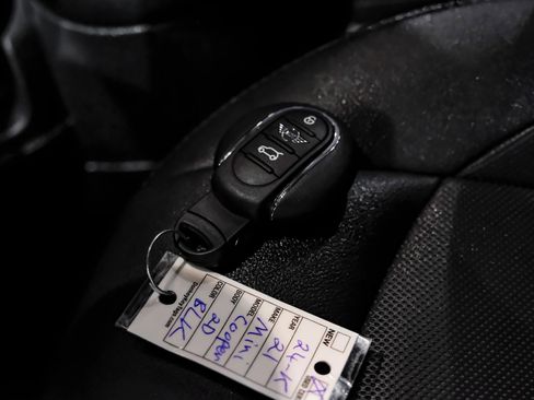 Used 2021 MINI Cooper 2-Door Hardtop FWD image 43