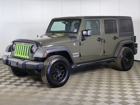 Used 2016 Jeep Wrangler Unlimited Sport w/ Quick Order Package 24S AWD/4WD image 3