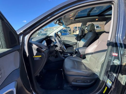 Used 2019 Hyundai Santa Fe XL image 9