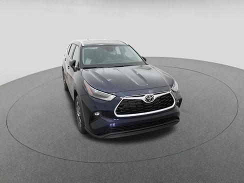 New 2026 Toyota Highlander XLE AWD/4WD image 14