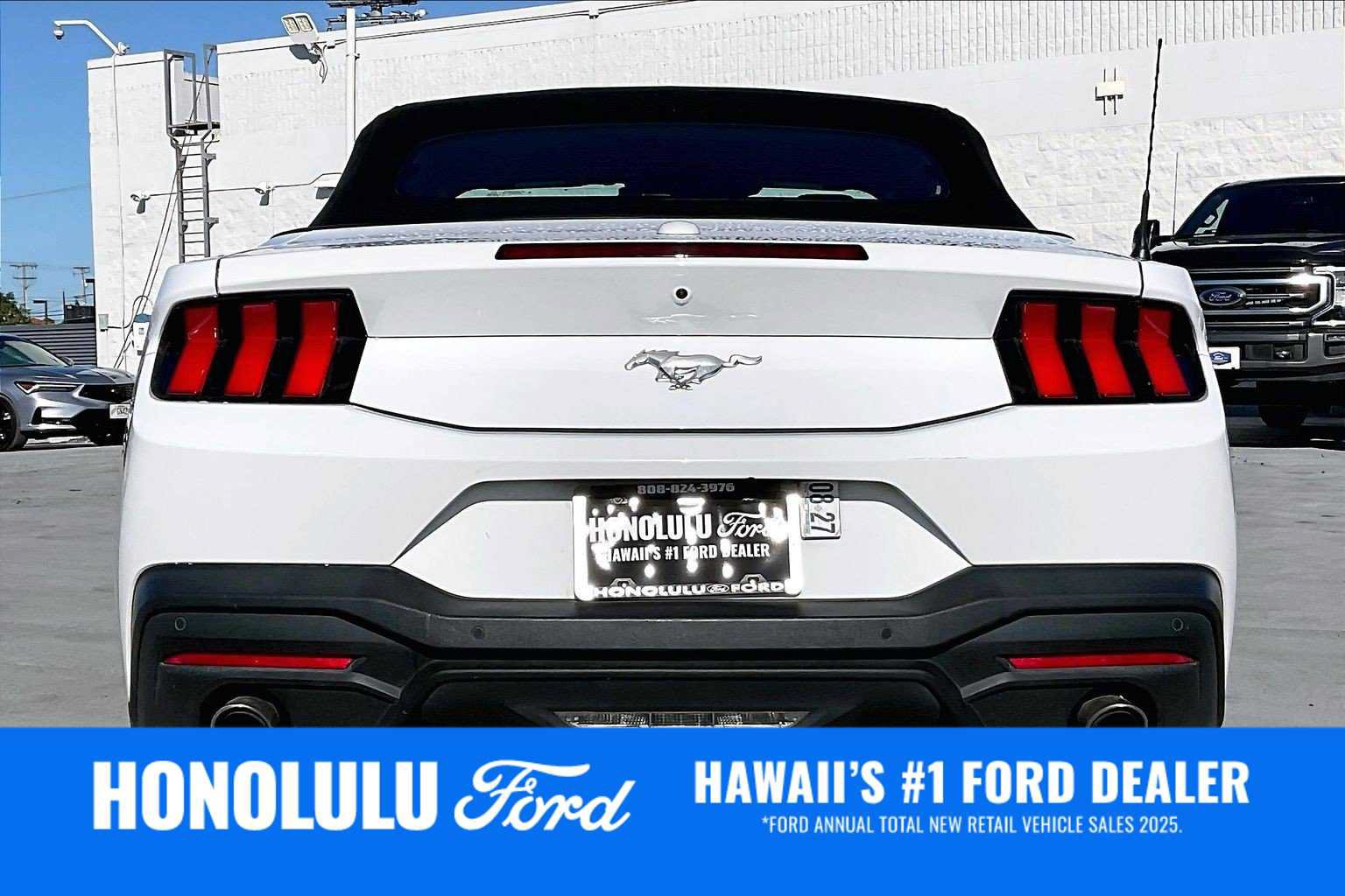 Used 2024 Ford Mustang Convertible RWD image 5
