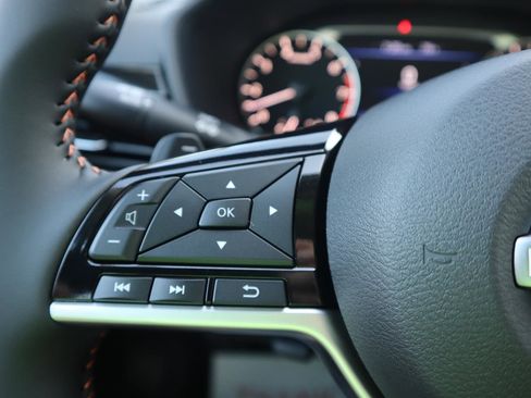 New 2025 Nissan Altima 2.5 SR w/ SR Premium Package image 22