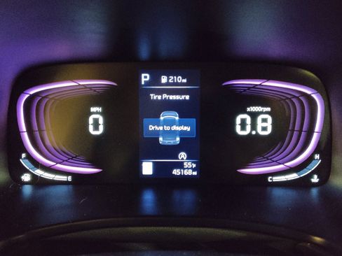 Used 2023 Kia Soul LX w/ LX Technology Package image 23