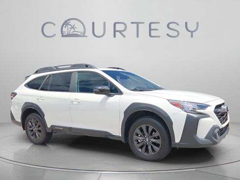 Used 2025 Subaru Outback Onyx Edition w/ Popular Package #2 AWD/4WD image 7