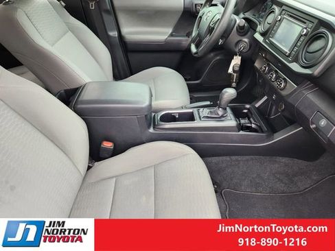 Used 2019 Toyota Tacoma SR image 15