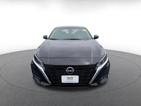 Used 2025 Nissan Altima 2.5 SV FWD image 3