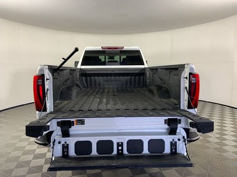 Used 2024 GMC Sierra 3500 SLT w/ SLT Premium Package AWD/4WD image 10