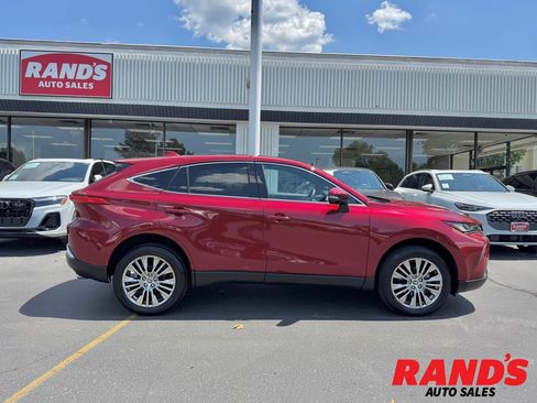 Used 2024 Toyota Venza Limited AWD/4WD image 1
