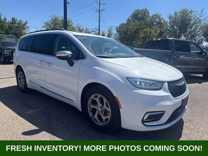 Used 2023 Chrysler Pacifica Limited