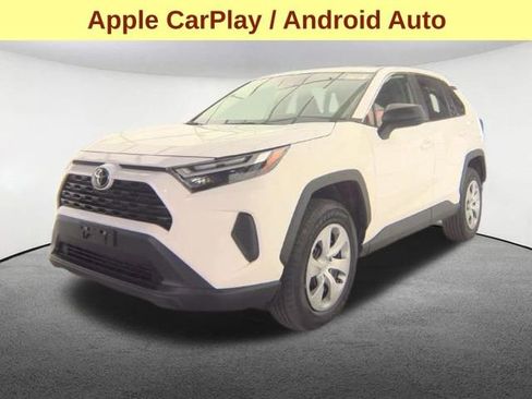 Used 2024 Toyota RAV4 LE AWD/4WD image 4