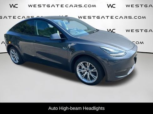 Used 2023 Tesla Model Y Long Range AWD/4WD image 23