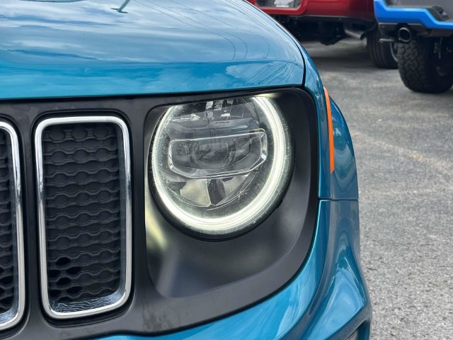 Used 2021 Jeep Renegade Latitude w/ Luxury Group I FWD image 9