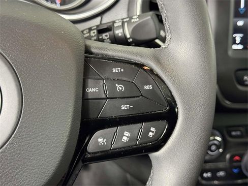 Used 2023 Jeep Cherokee Altitude Lux w/ Lux Elite Package image 24